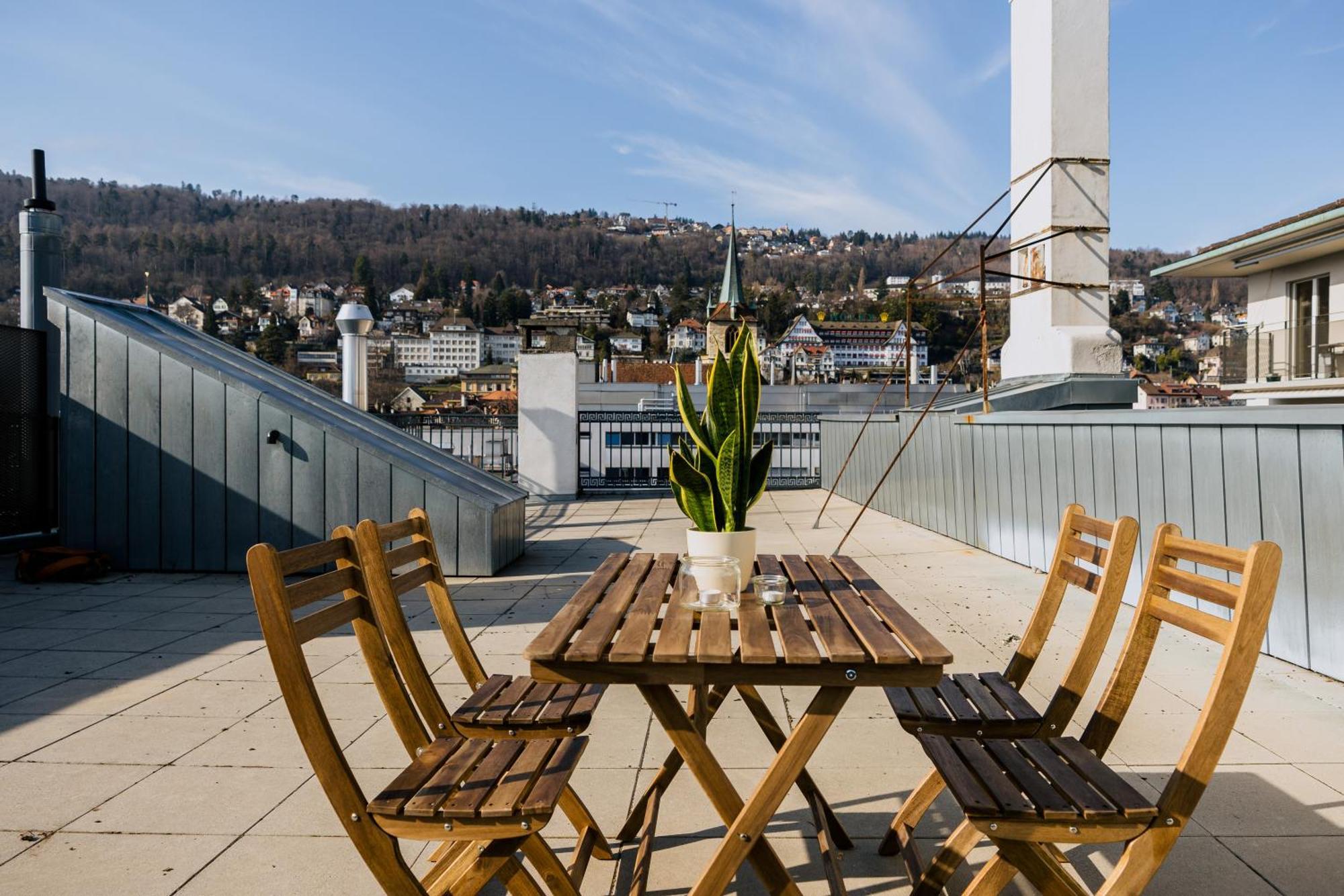 With Rooftop Terrace Biel